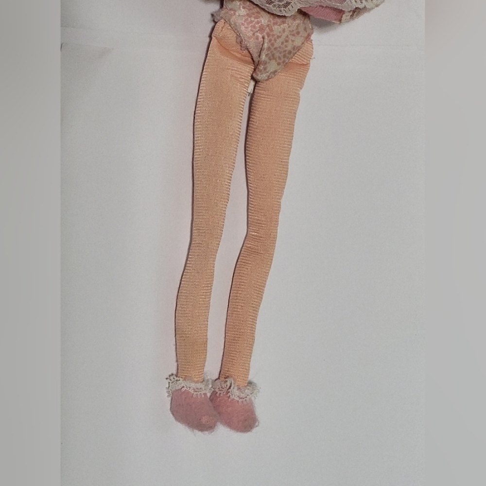 Vintage 1993 Bedtime Barbie - Picture 6 of 8